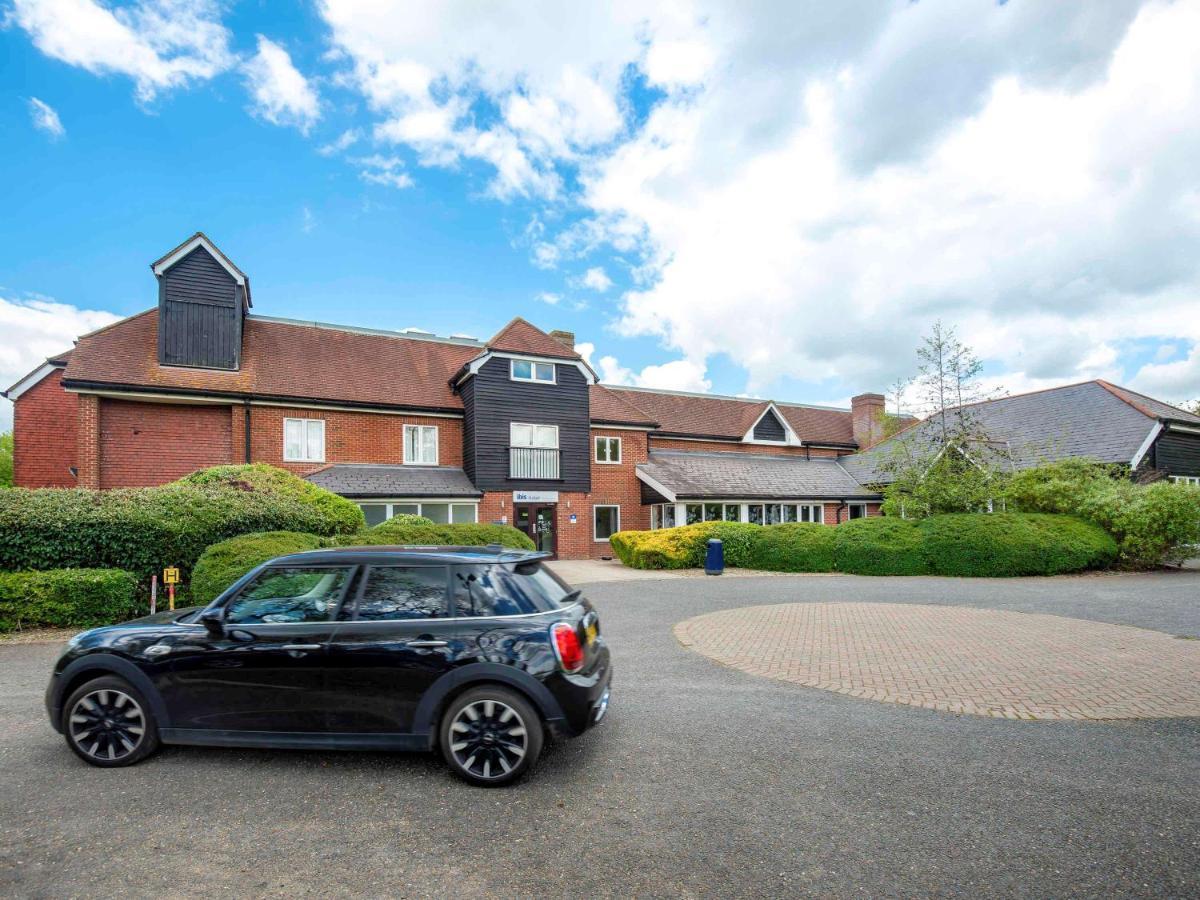 Ibis Budget Stansted Bishops Stortford Birchanger Exterior photo